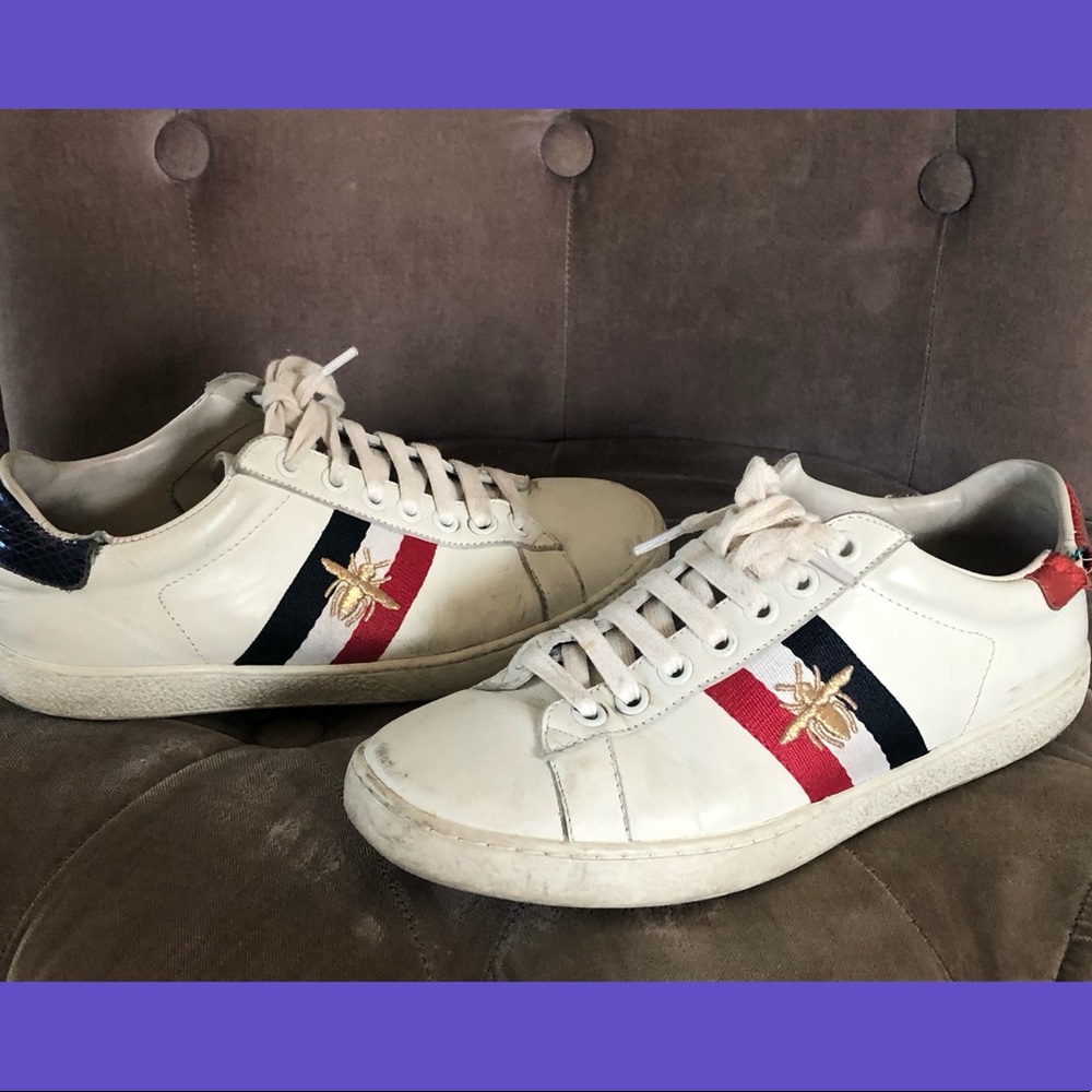 Kaitlyn Pan white stripped bee sneakers 👟